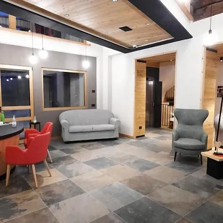 Hotel Li Anta Rossa 4*