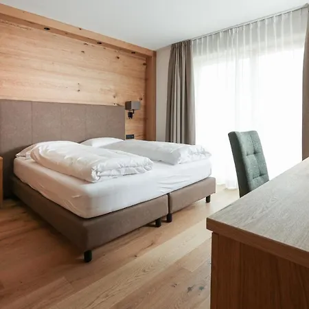 Hotel Li Anta Rossa 4*