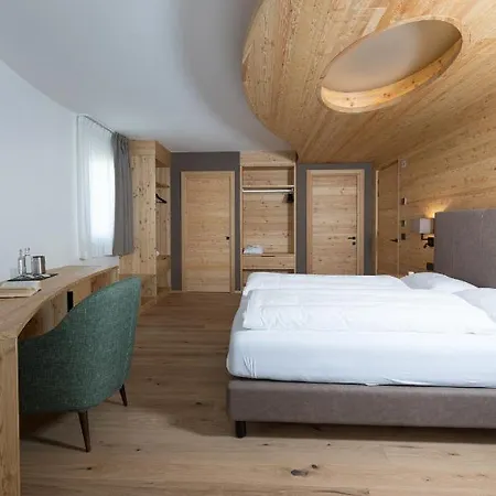 Hotel Li Anta Rossa 4*