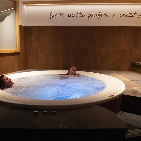 Hotel Li Anta Rossa 4*